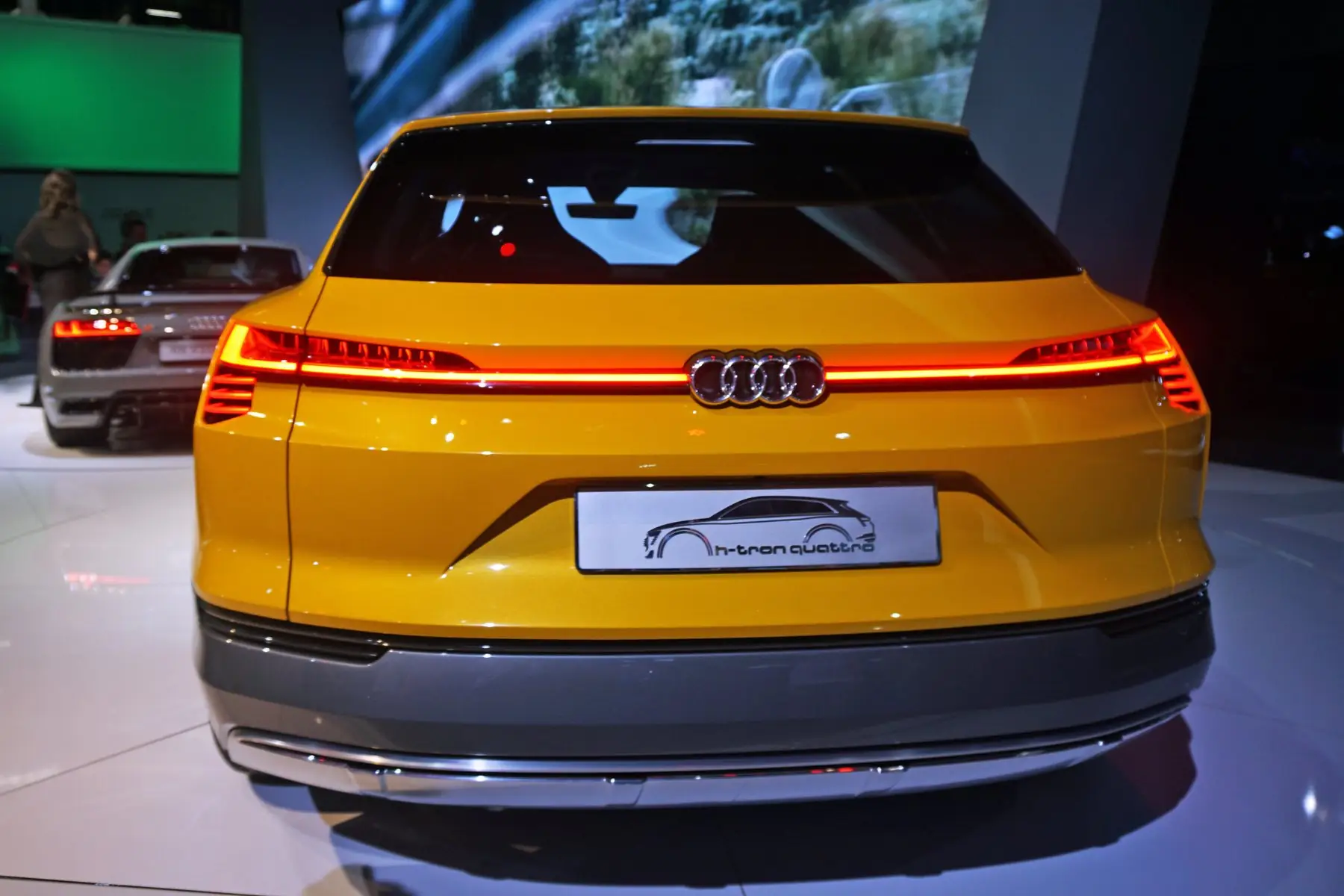 Honda Civic Touring 2022 em exposição na Garagem Prime Autos
